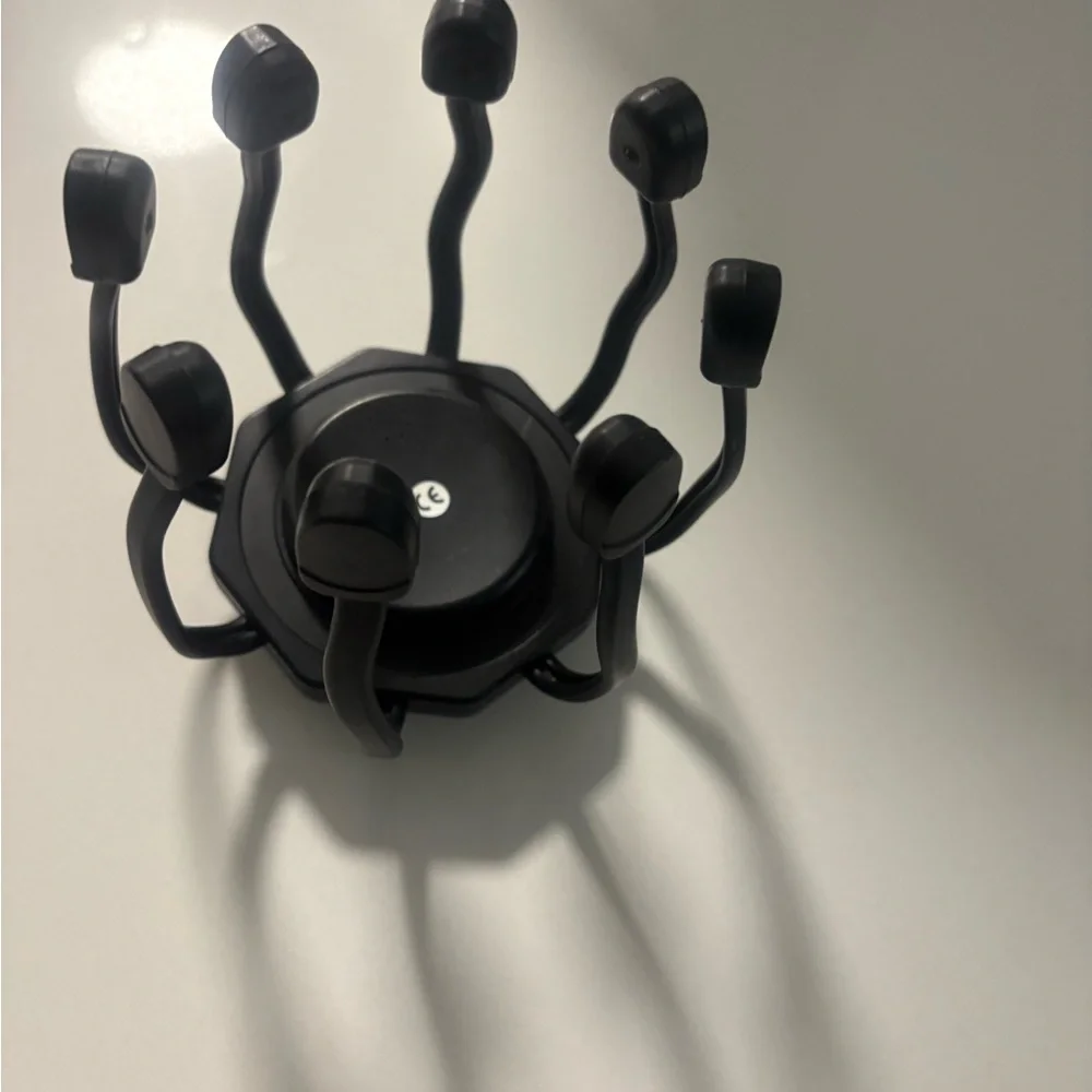 Black VR Spider-Like - Picture 4 of 11